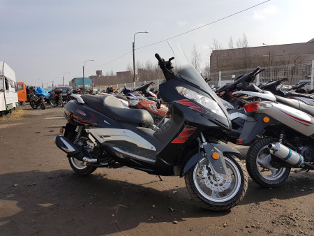 LIFAN Скутер Lifan LY125T-28 125cc 4т Максискутер