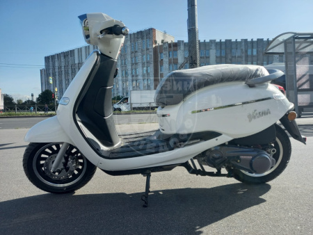 M1NSK Скутер M1NSK Vesna 50 (белый) Ретроскутер