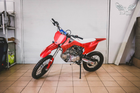 Gokartsusa  Gas Dirt bike 125cc red