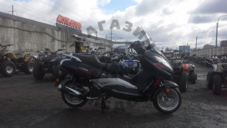 LIFAN Скутер Lifan LY125T-28 125cc 4т Максискутер