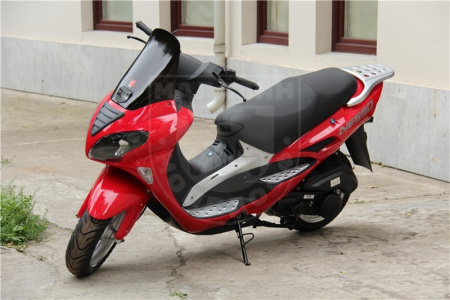 MOTO ITALY Максискутер NESSO 125 красный