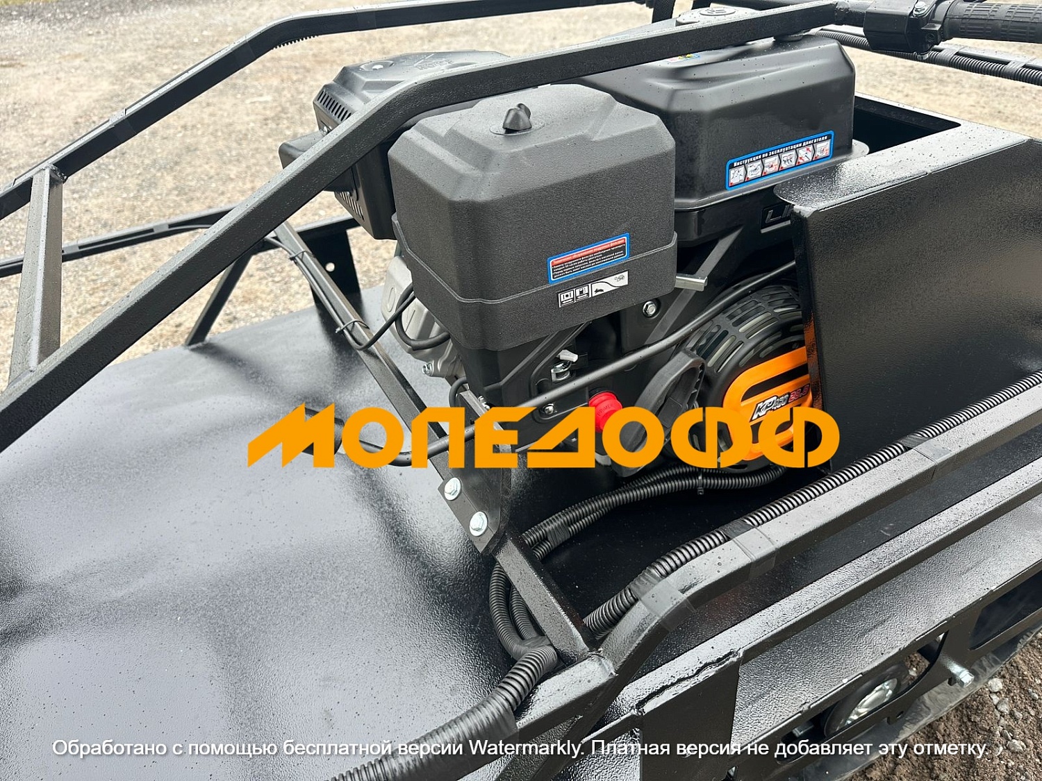 Двух-гусеничный М760 Мотобуксировщик Мужик М760 20 л.с