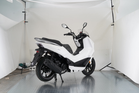 VMC Скутер VMC PCX 200 белый