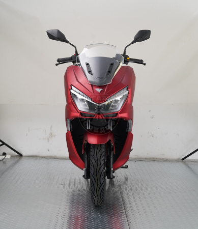 VMC Скутер VMC PCX 200 красный